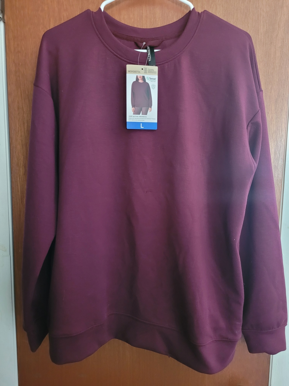 Mondetta Women's Crewneck Sweatshirt in Wine